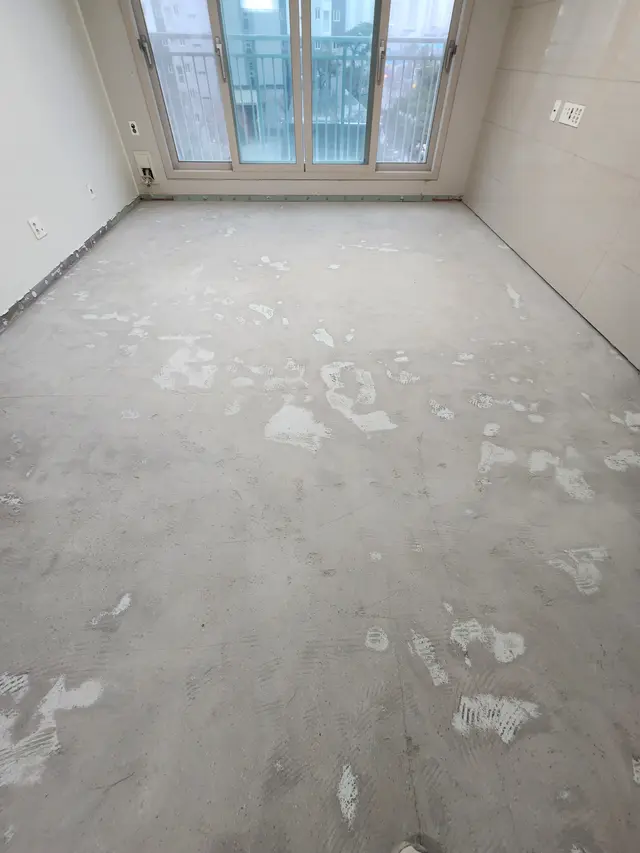 프로다 작업 장비와 현장 기록 사진