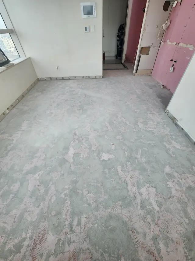 바닥 철거·샌딩 작업 참고 이미지